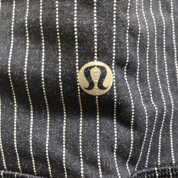 PinStripe Inkwell Wunder Under Lululemon Full Length Legging 4, EUC - Picture 3 of 5